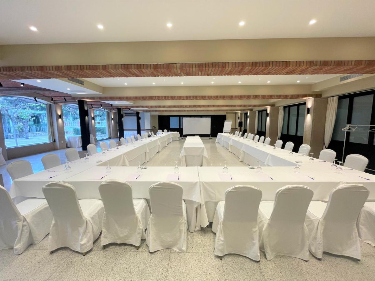 Felix Hotel Valls Buitenkant foto
